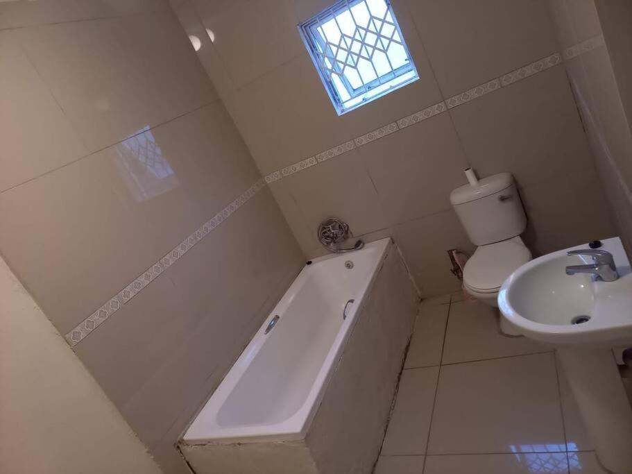 Comfy Hidden Home In Mthatha Eksteriør billede