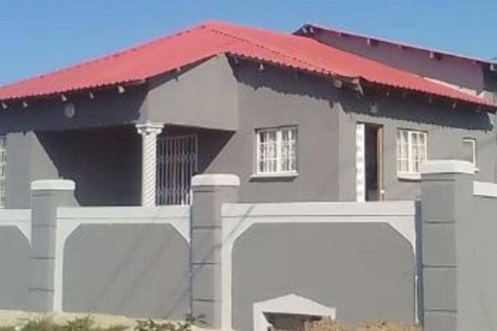 Comfy Hidden Home In Mthatha Eksteriør billede